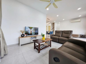 Penthouse Atlantis Melaka 12 pax